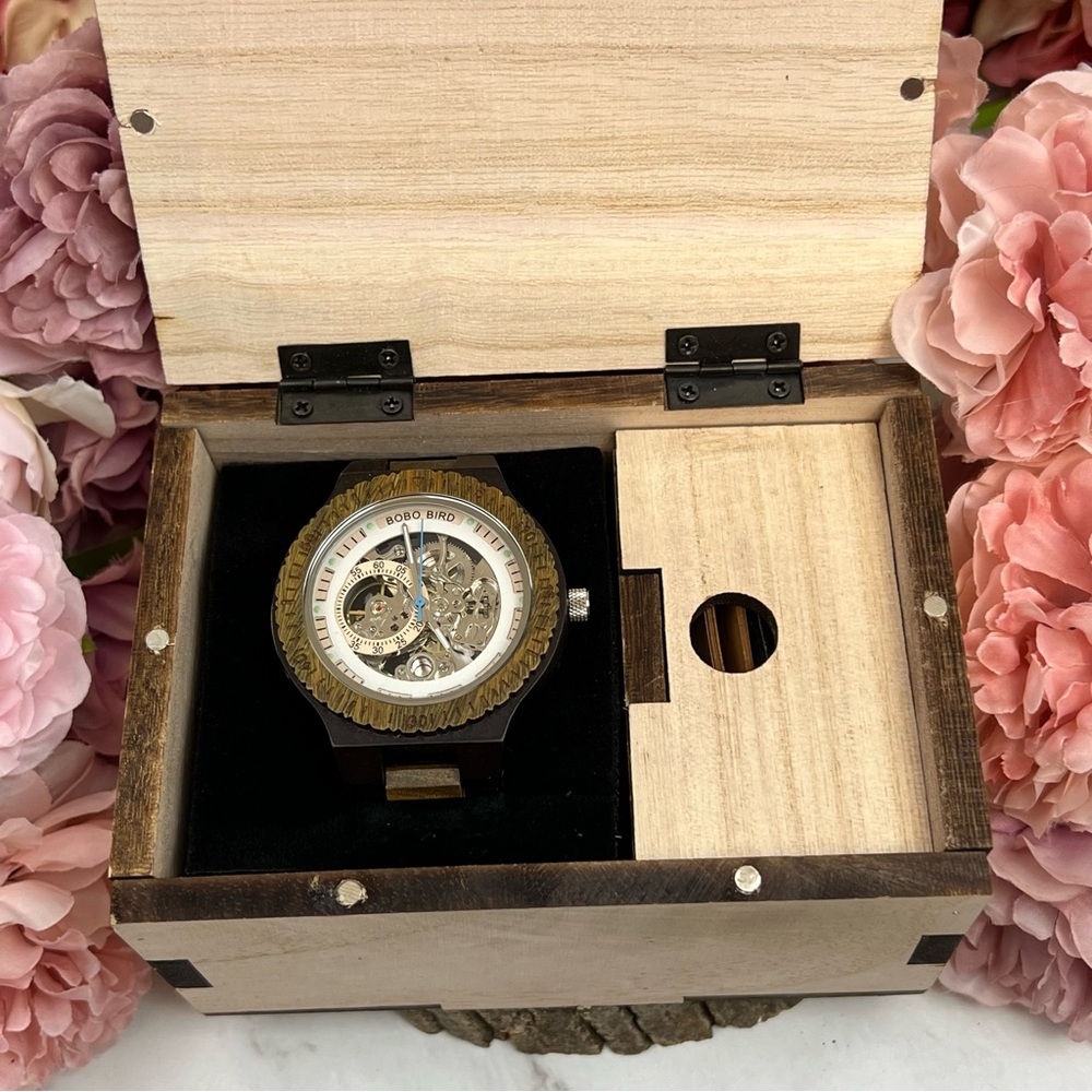 Luxury 100% Handmade Ebony and Sandalwood Automatic Kinetic Skeleton Watch - Picture 7 of 16